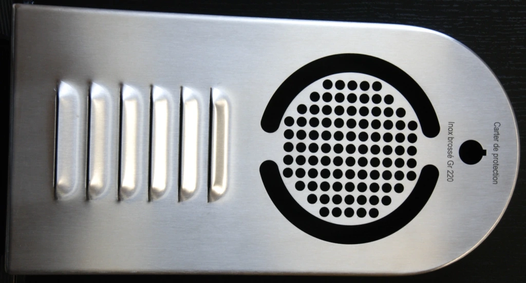 Carter de protection en inox brossé Carter de protection en inox brossé - ZeliTed