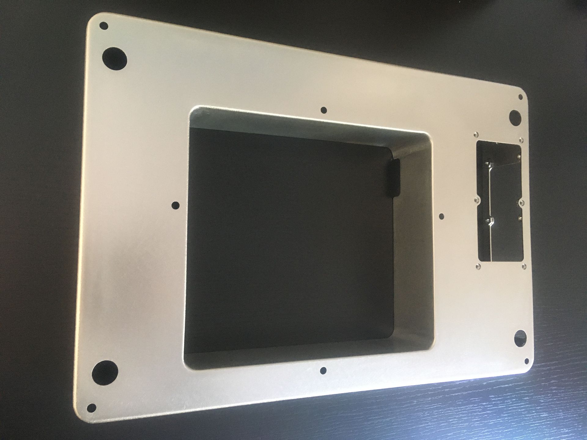 Capot métallique - ZeliTec